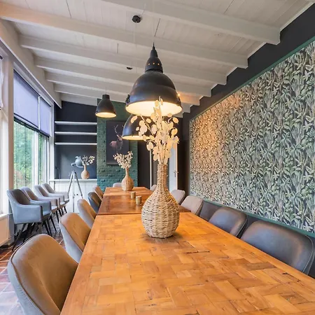 In Gelderland Near Den Bramel, Cleaning Included Feriehus Lochem